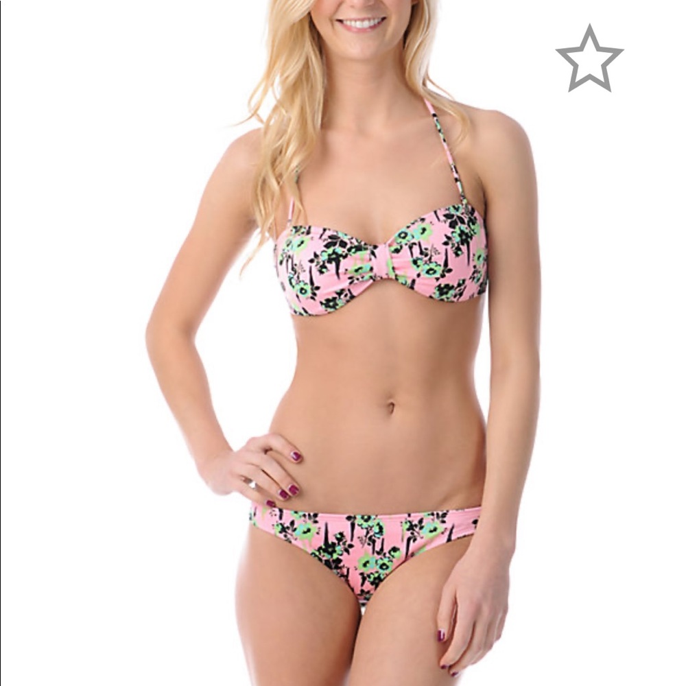 🌵🌸 Volcom pink Break it up bikini set 🌸🌵 - Picture 3 of 8